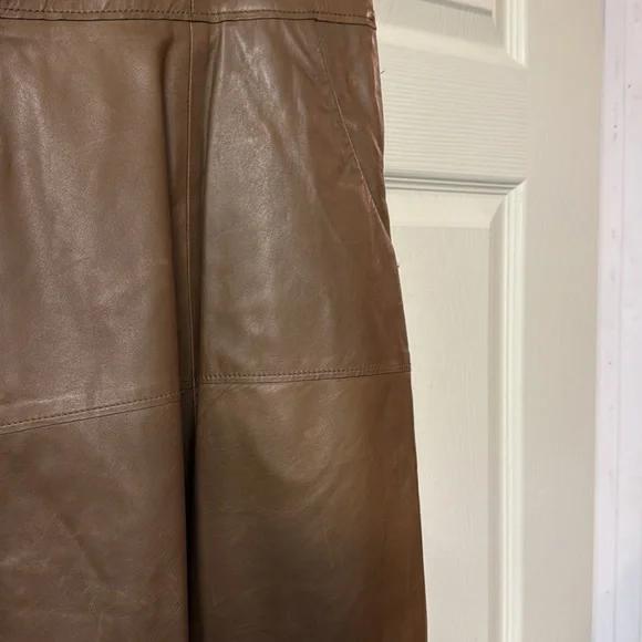 Brunello Cucinelli brown leather pleated skirt with pockets